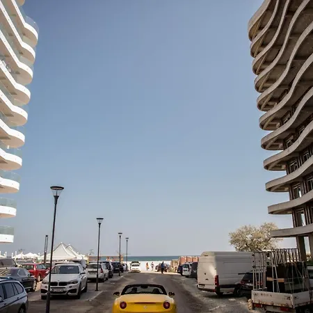 Apartel Next To The Sea 2 Apartment Mamaia